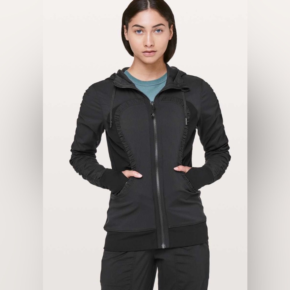 NWOT Lululemon Dance Studio Jacket III
Black Reversible